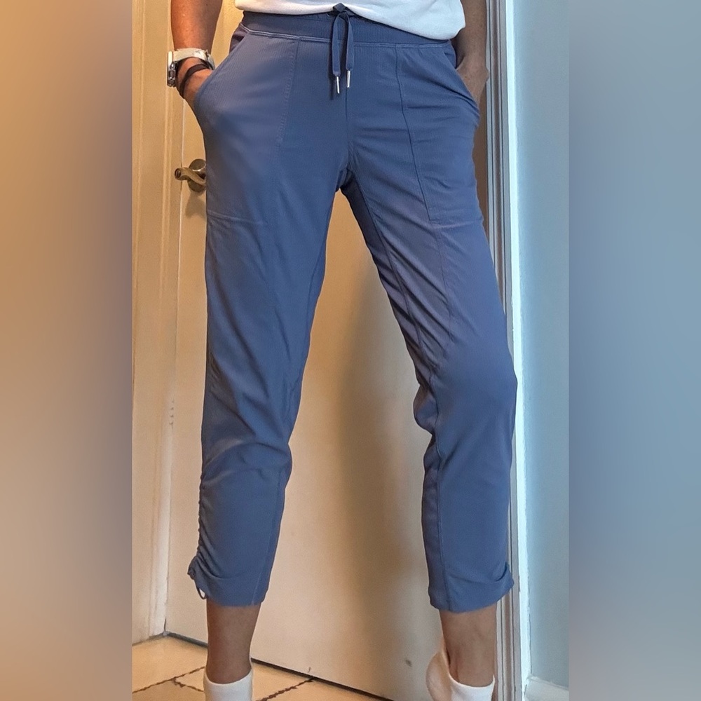 Lululemon Athletica dance yoga pants size 2 Periwinkle blue/grayish purple